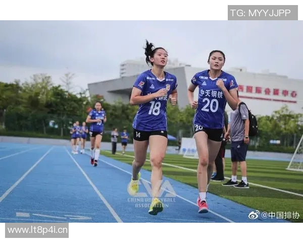 科学排球耐力训练的多样化方法与实用技巧探讨 科学排球耐力训练的多样化方法与实用技巧探讨